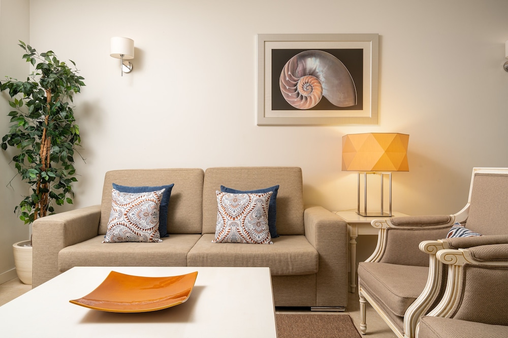 Monte Santo Resort — Hotel rooms in Carvoeiro, Faro
