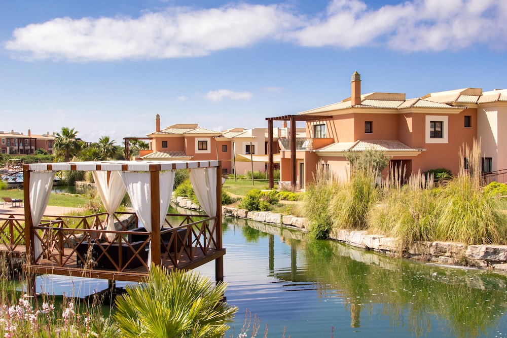Monte Santo Resort — Hotel building in Carvoeiro, Faro