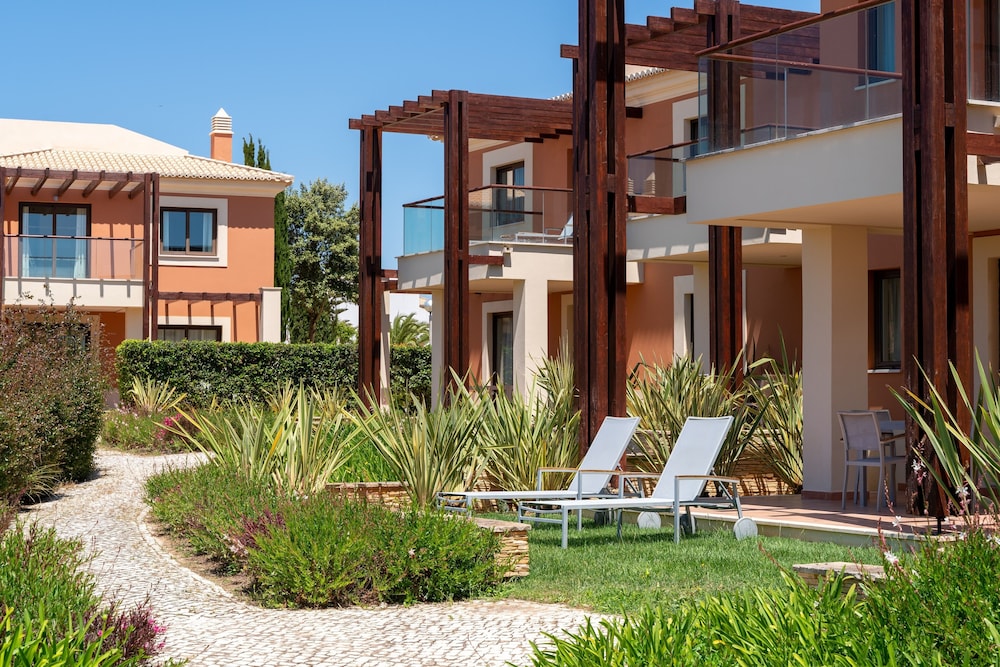 Monte Santo Resort — Hotel building in Carvoeiro, Faro