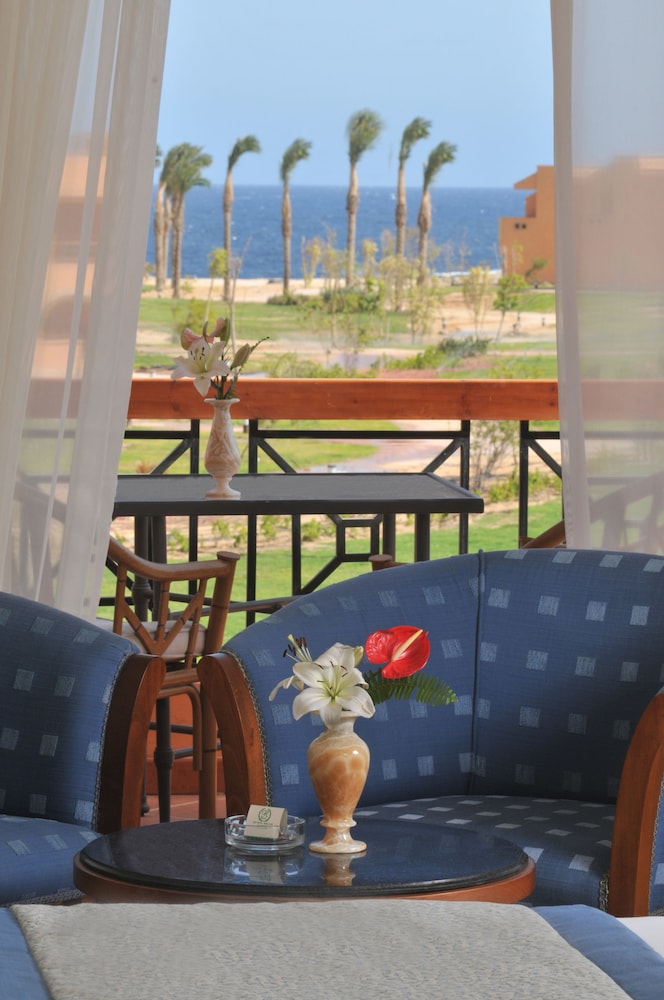 JAZ Grand Marsa - All inclusive — Hotel rooms in El Quseir, Red Sea