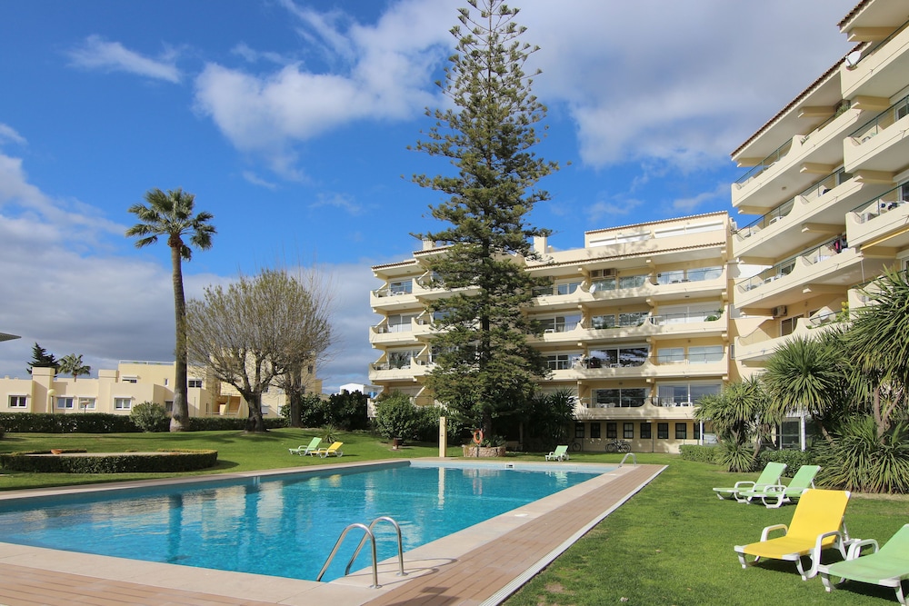 Parque Mourabel- Pe Do Lago- Oasis Village — Swimming pool in Vilamoura, Faro