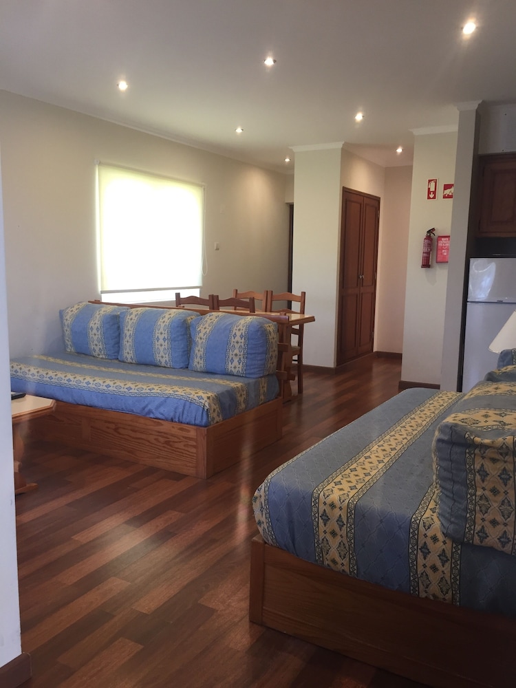 Parque Mourabel- Pe Do Lago- Oasis Village — Hotel rooms in Vilamoura, Faro