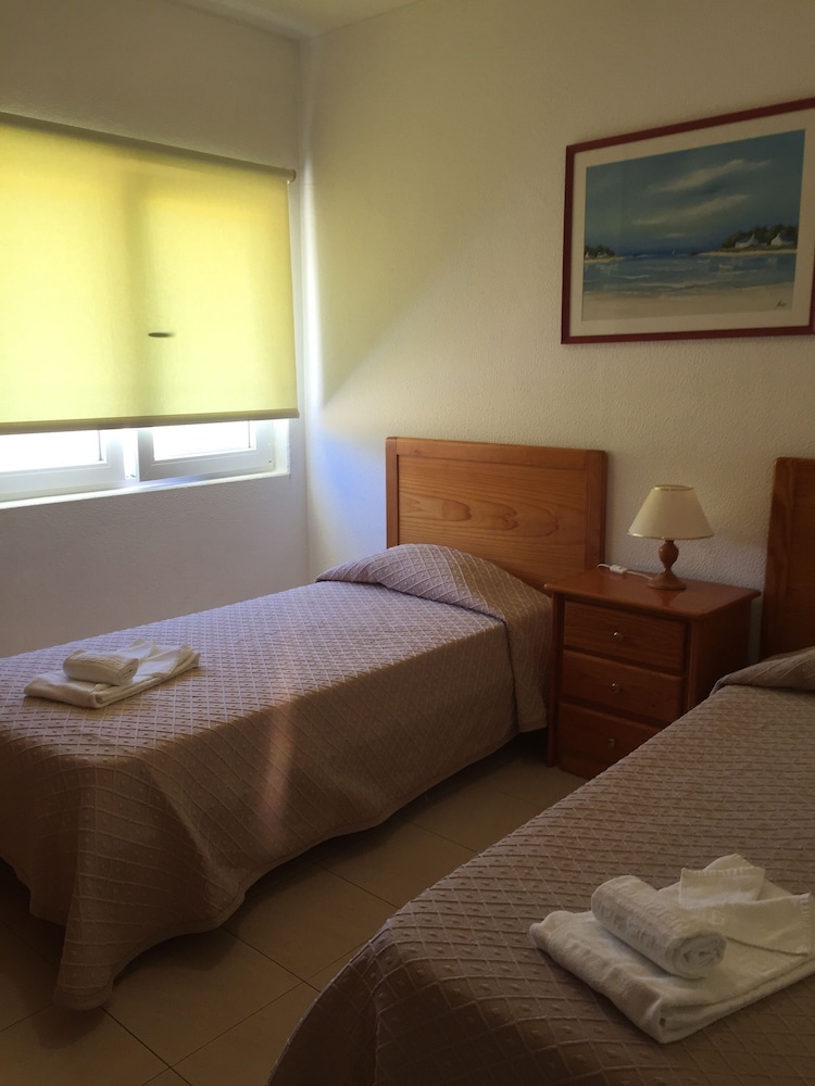 Parque Mourabel- Pe Do Lago- Oasis Village — Hotel rooms in Vilamoura, Faro