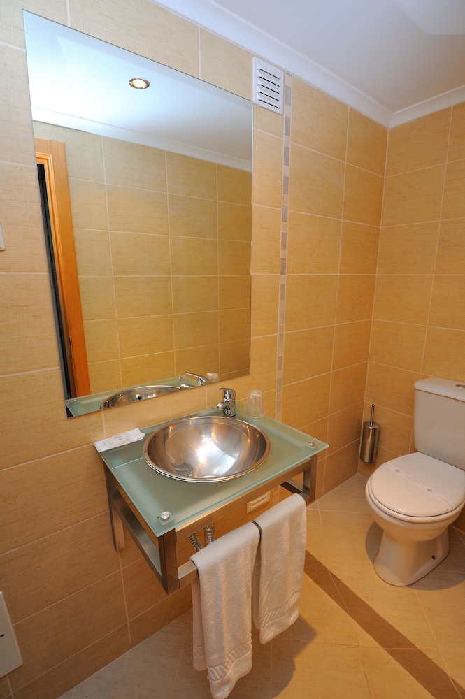Oceano Atlantico Apartamentos Turisticos — Hotel rooms in Portimão, Faro