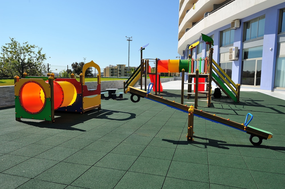 Oceano Atlantico Apartamentos Turisticos — Attractions for children in Portimão, Faro