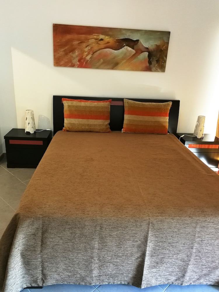 Oceano Atlantico Apartamentos Turisticos — Hotel rooms in Portimão, Faro