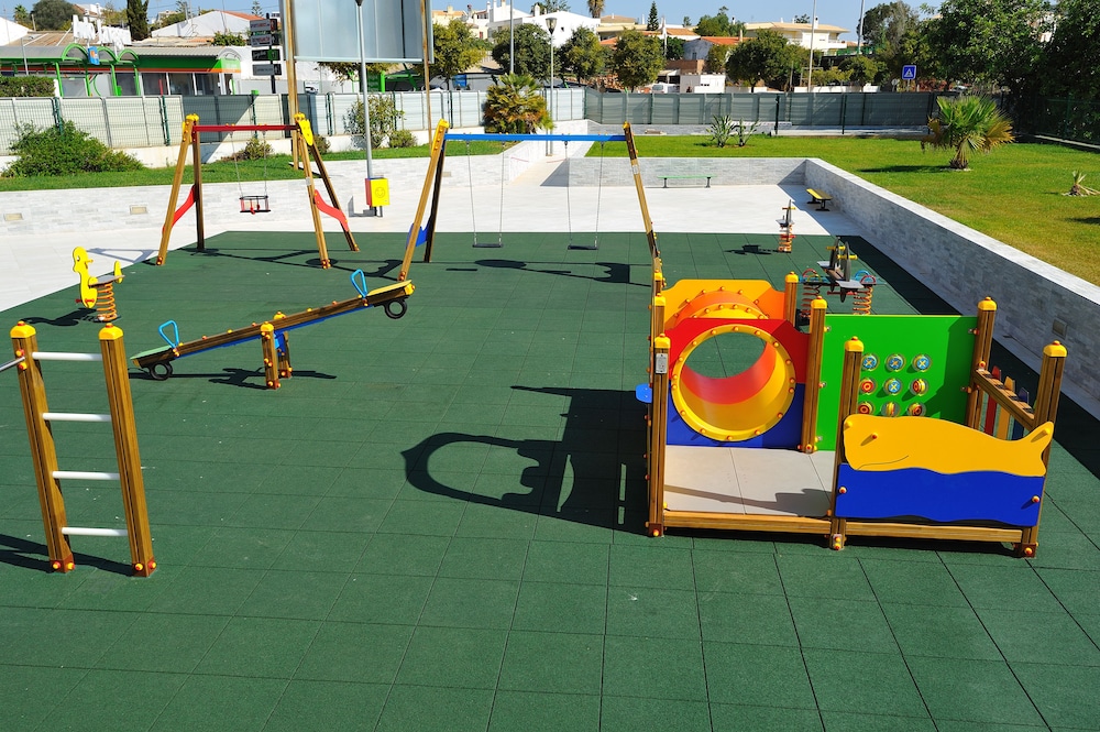 Oceano Atlantico Apartamentos Turisticos — Attractions for children in Portimão, Faro