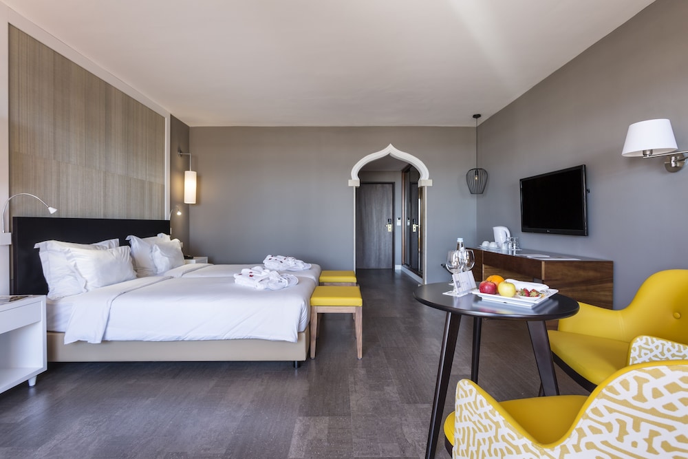 AP Oriental Beach - Adults Friendly — Hotel rooms in Portimão, Faro