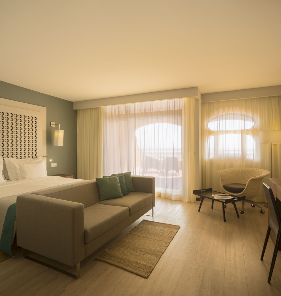AP Oriental Beach - Adults Friendly — Hotel rooms in Portimão, Faro