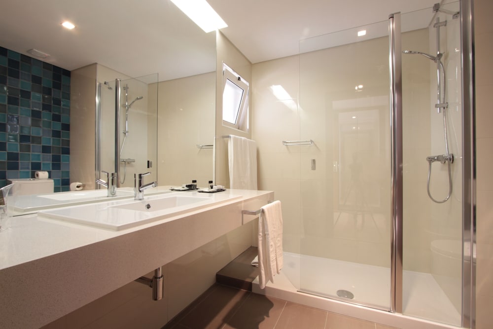 AP Oriental Beach - Adults Friendly — Hotel rooms in Portimão, Faro