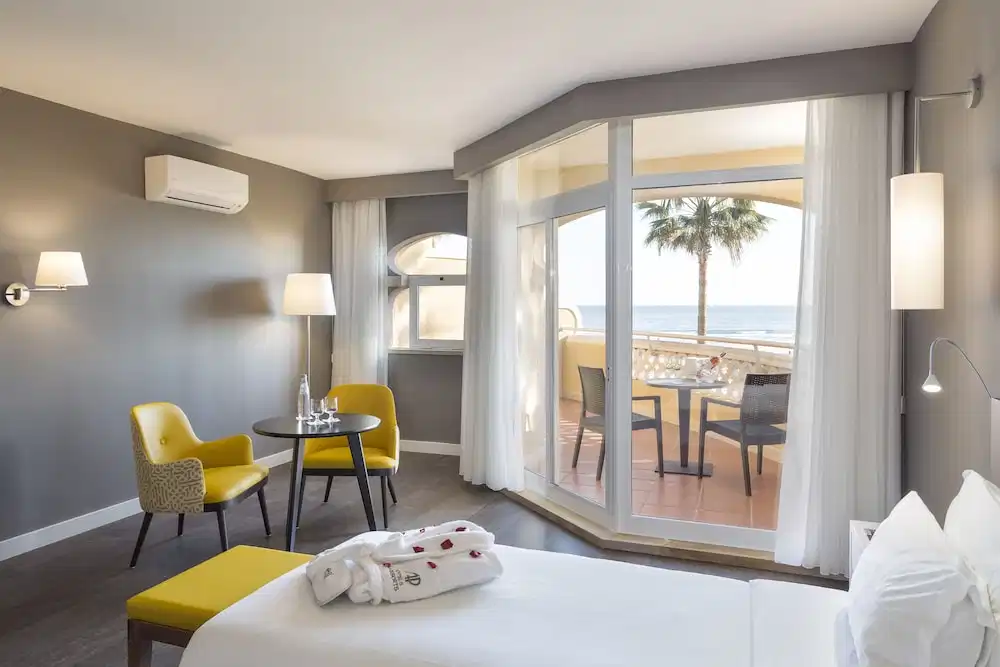 AP Oriental Beach - Adults Friendly — Hotel rooms in Portimão, Faro