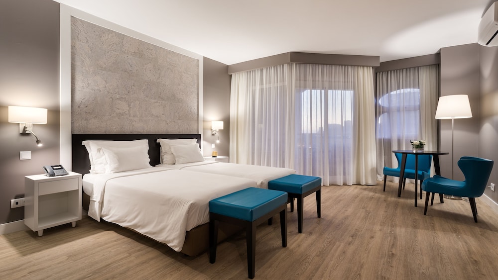 AP Oriental Beach - Adults Friendly — Hotel rooms in Portimão, Faro