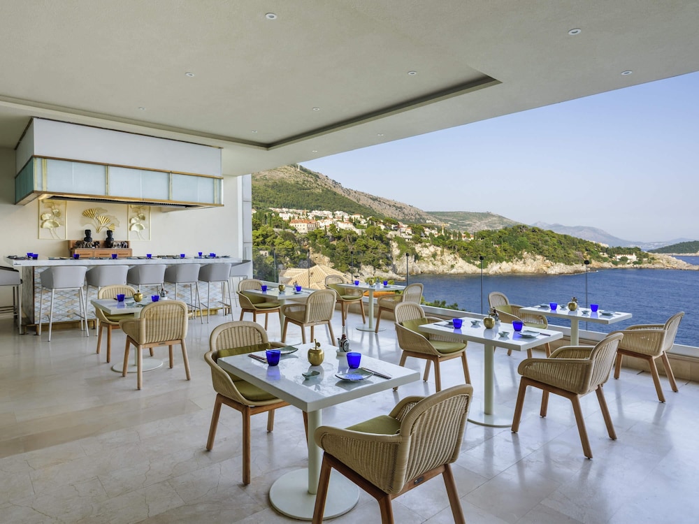 Rixos Premium Dubrovnik — Restaurant & bars in Dubrovnik, Dubrovnik-Neretva