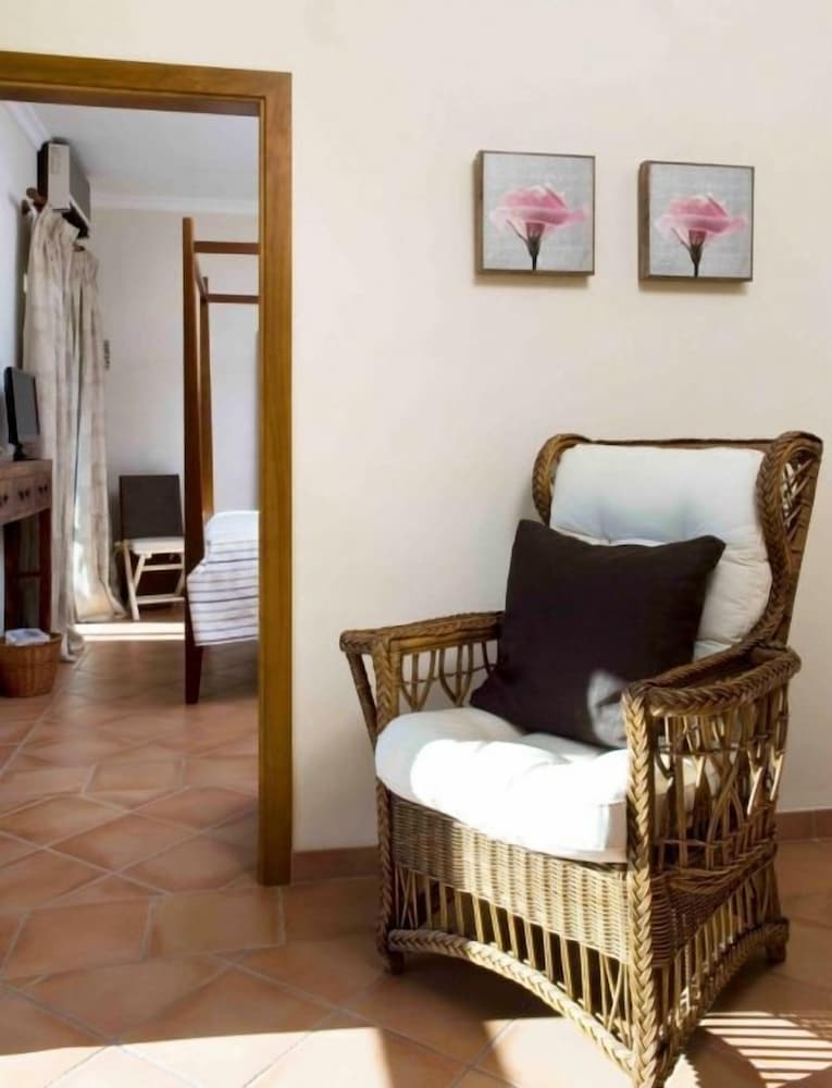 Parque Das Laranjeiras — Hotel rooms in Vilamoura, Faro