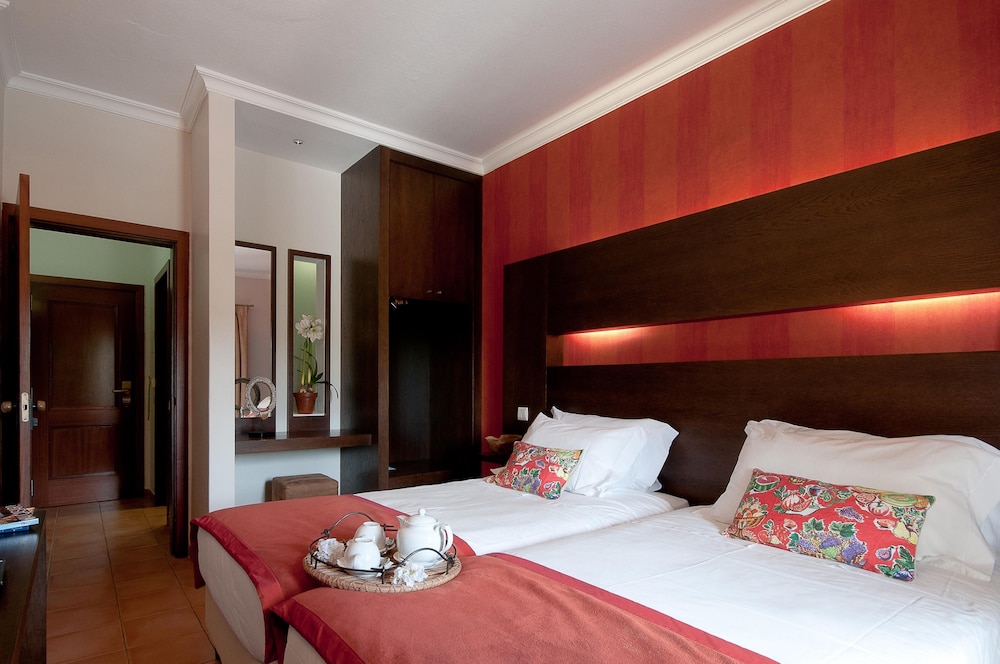 Parque Das Laranjeiras — Hotel rooms in Vilamoura, Faro