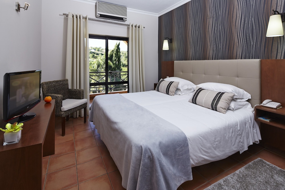 Parque Das Laranjeiras — Hotel rooms in Vilamoura, Faro