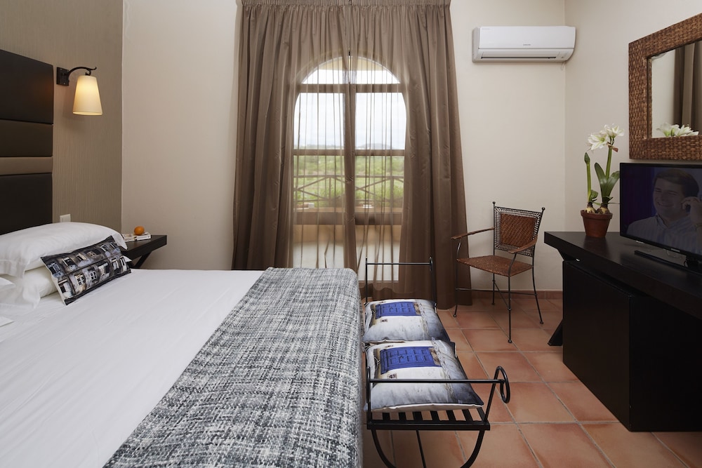 Parque Das Laranjeiras — Hotel rooms in Vilamoura, Faro