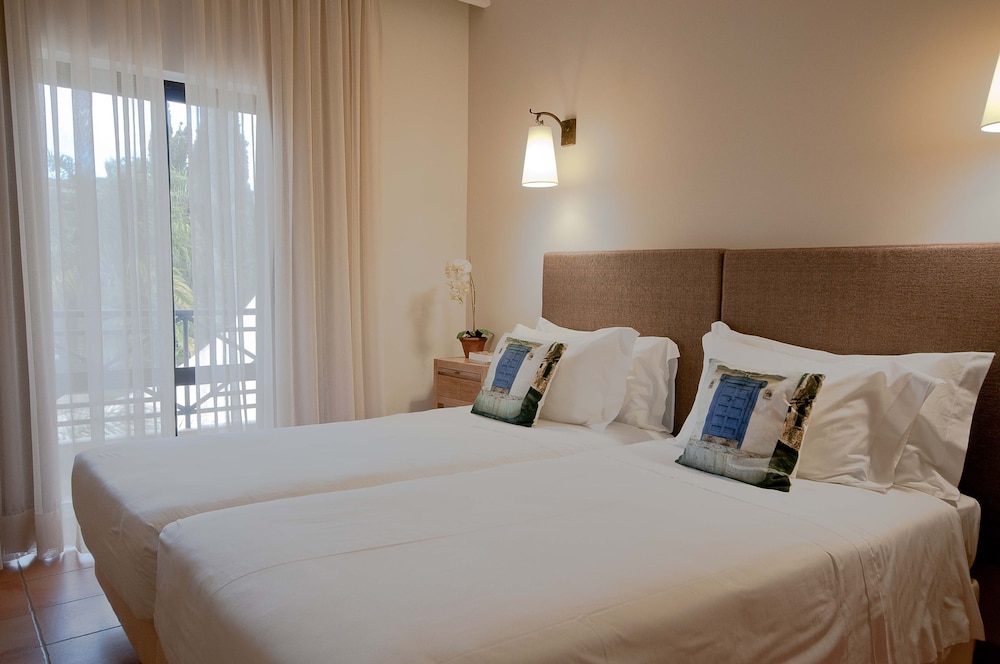 Parque Das Laranjeiras — Hotel rooms in Vilamoura, Faro