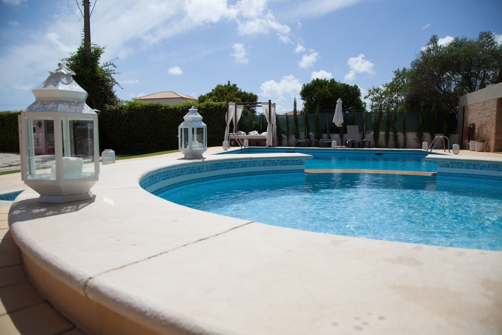 Parque Das Laranjeiras — Swimming pool in Vilamoura, Faro