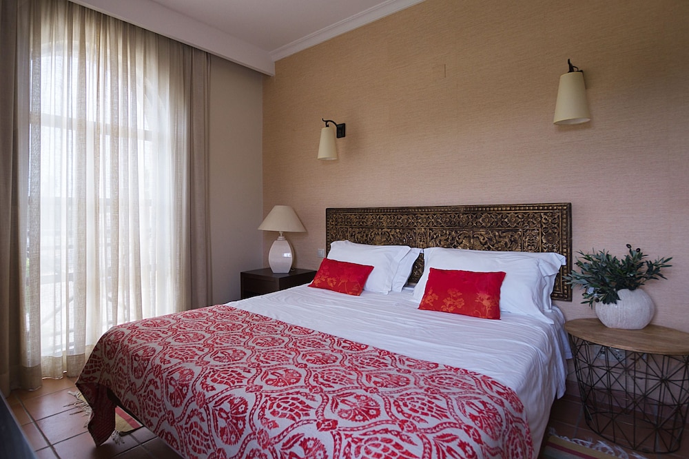 Parque Das Laranjeiras — Hotel rooms in Vilamoura, Faro
