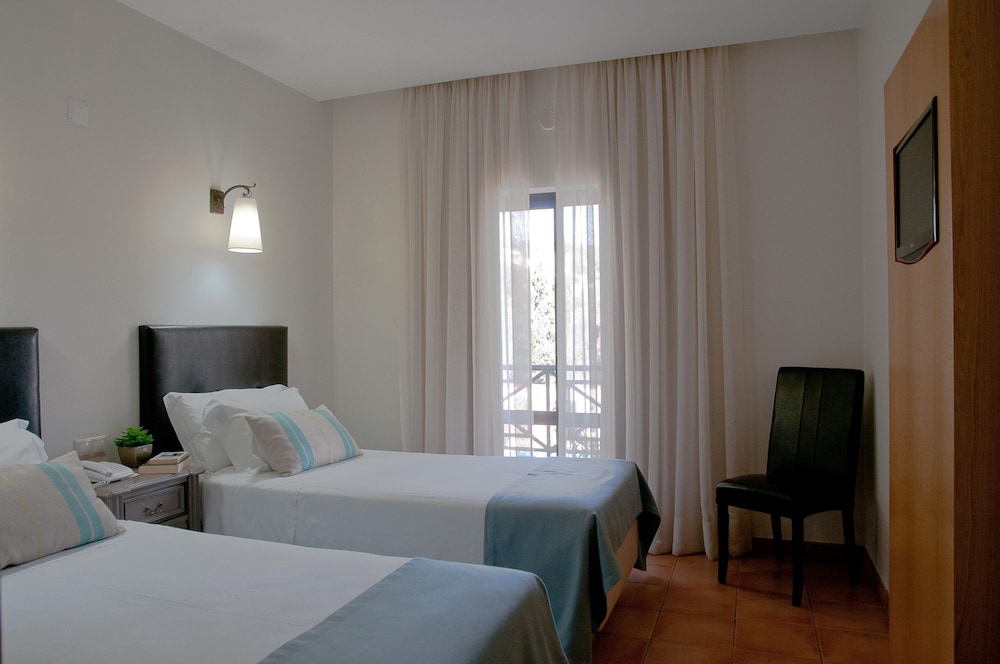 Parque Das Laranjeiras — Hotel rooms in Vilamoura, Faro