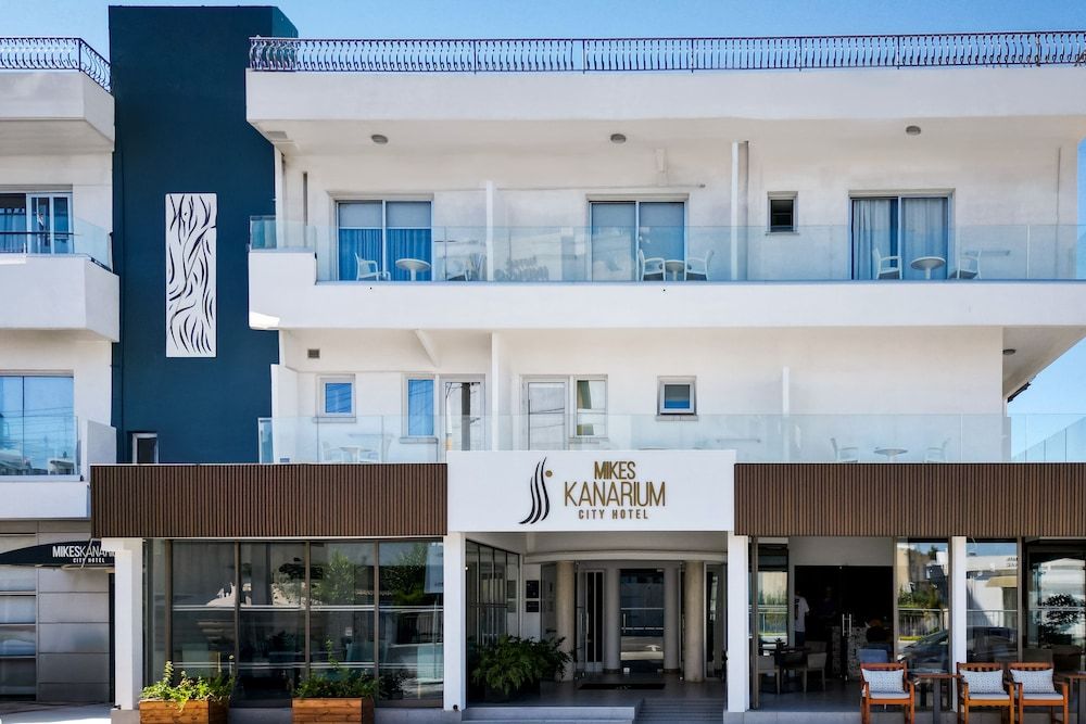 Mikes Kanarium Hotel
