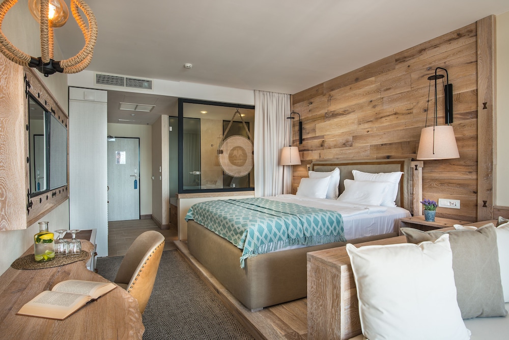 Blu Bay Hotel Sozopol — Hotel rooms in Sozopol, Burgas Region