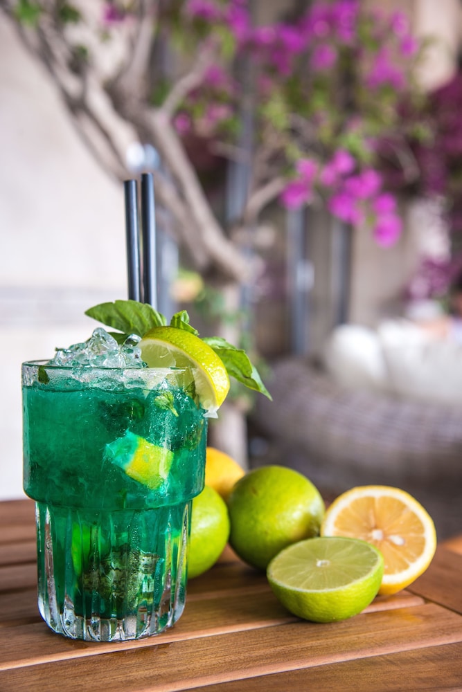 Blu Bay Hotel Sozopol — Restaurant & bars in Sozopol, Burgas Region