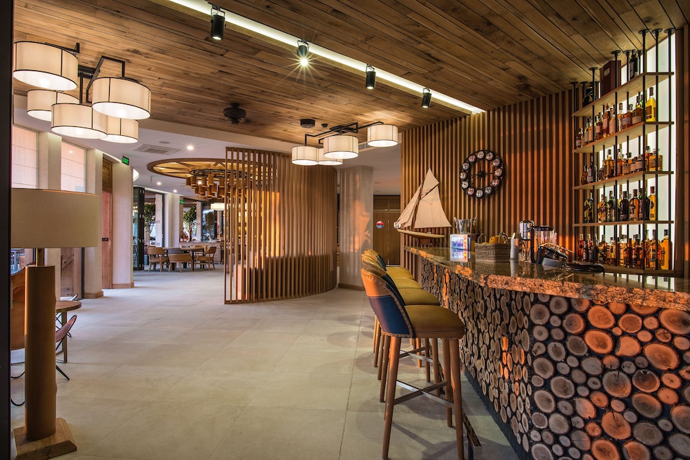 Blu Bay Hotel Sozopol — Restaurant & bars in Sozopol, Burgas Region
