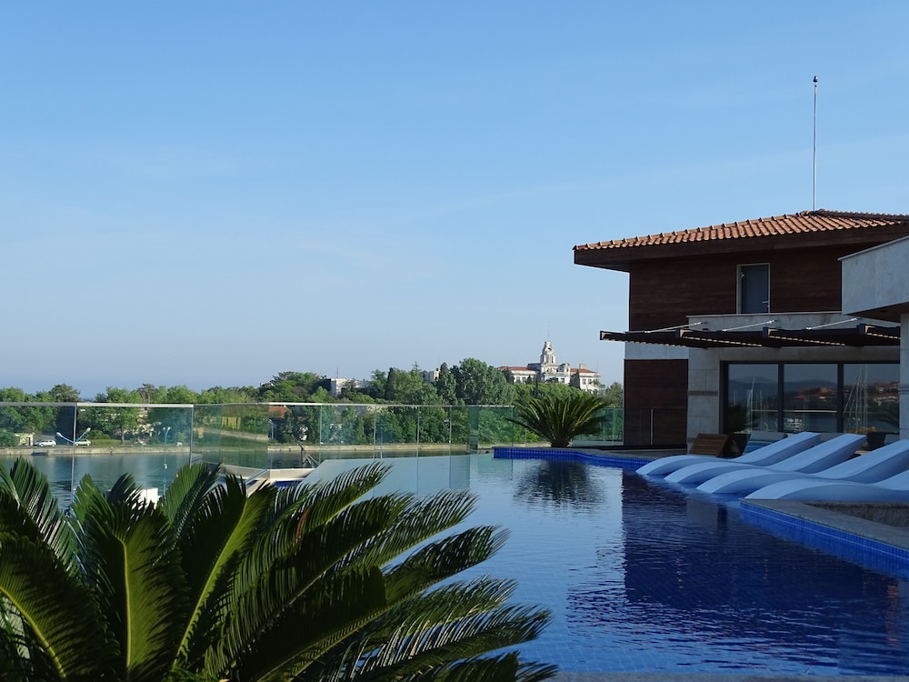 Blu Bay Hotel Sozopol — Swimming pool in Sozopol, Burgas Region