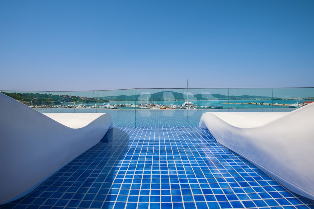 Blu Bay Hotel Sozopol — Swimming pool in Sozopol, Burgas Region