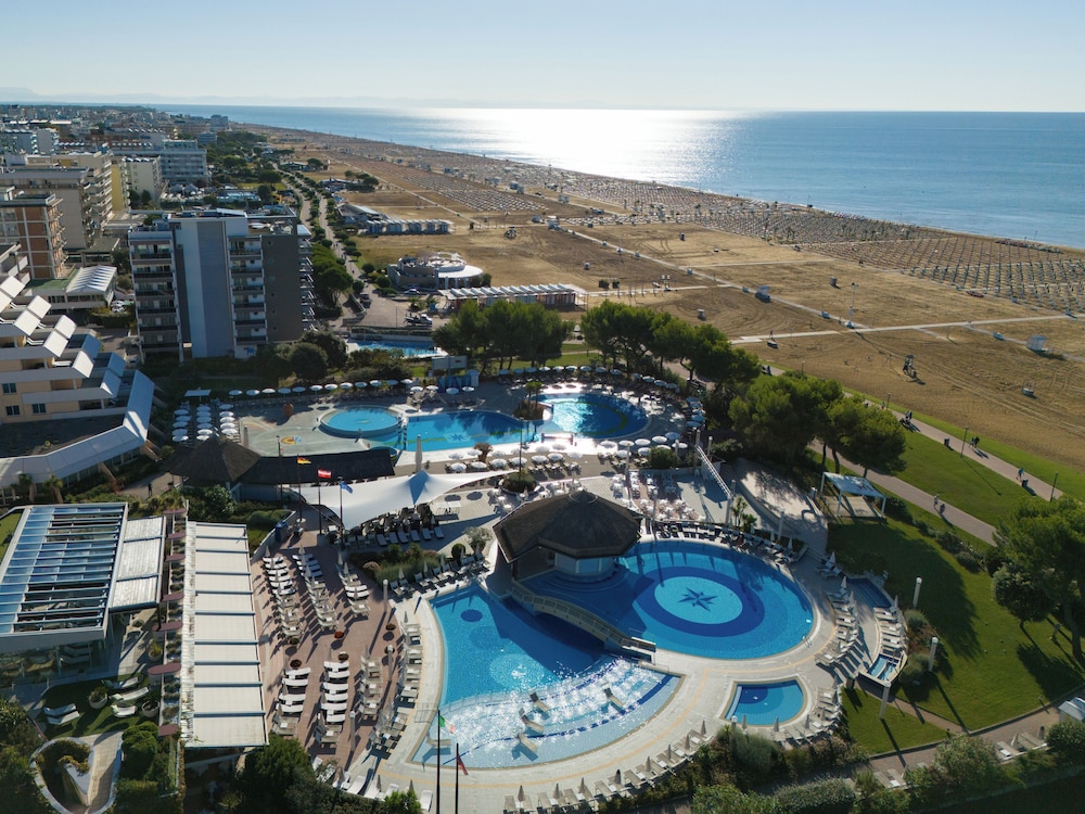 Savoy Beach Hotel & Thermal Spa - zdjęcie 2