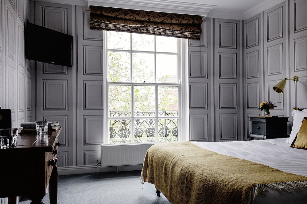 Pembroke Townhouse — Hotel rooms in Dublin, Dublin City