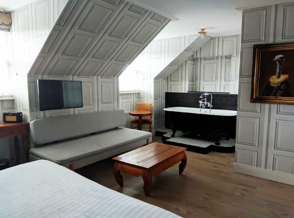 Pembroke Townhouse — Hotel rooms in Dublin, Dublin City
