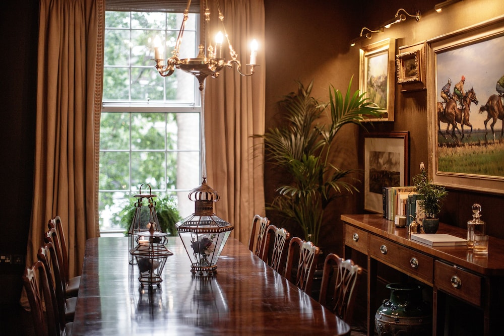 Pembroke Townhouse — Restaurant & bars in Dublin, Dublin City
