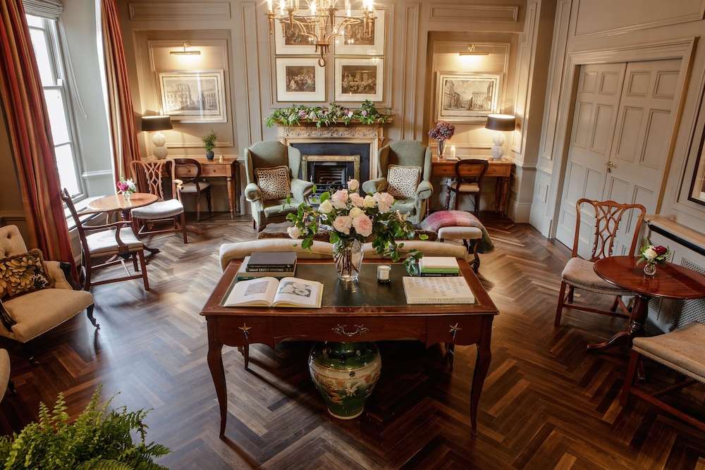 Pembroke Townhouse — Hotel rooms in Dublin, Dublin City