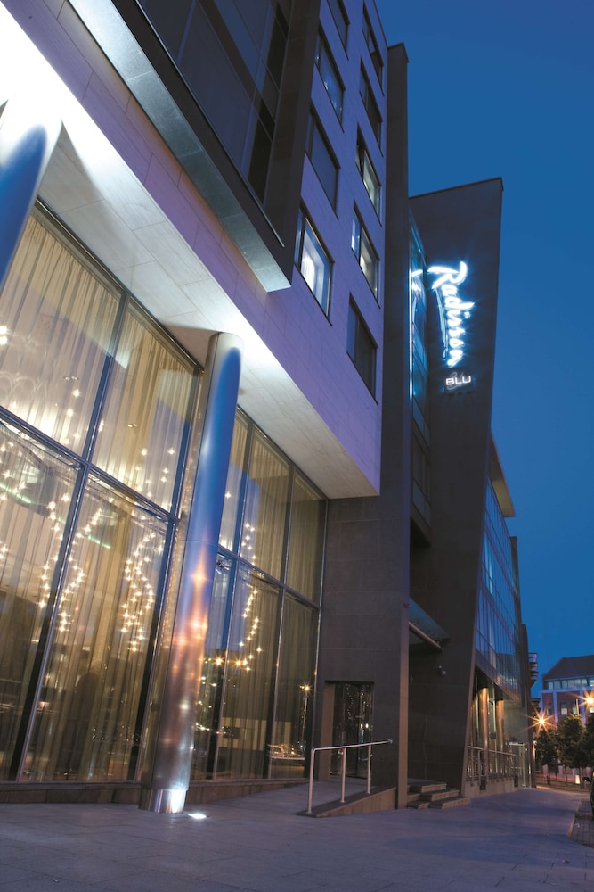 Radisson Blu Royal Hotel, Dublin — Hotel building in Dublin, Dublin City
