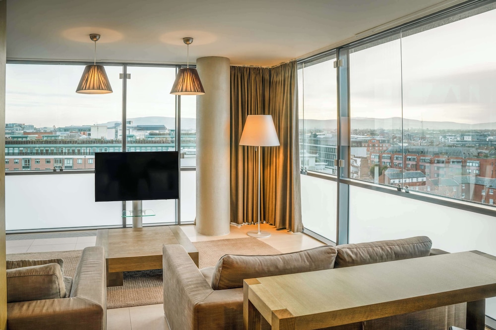 Radisson Blu Royal Hotel, Dublin — Hotel rooms in Dublin, Dublin City