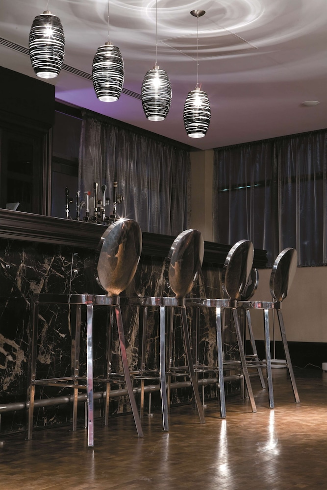 Radisson Blu Royal Hotel, Dublin — Restaurant & bars in Dublin, Dublin City