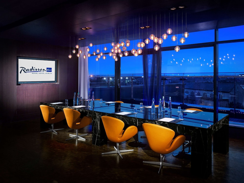 Radisson Blu Royal Hotel, Dublin — Restaurant & bars in Dublin, Dublin City