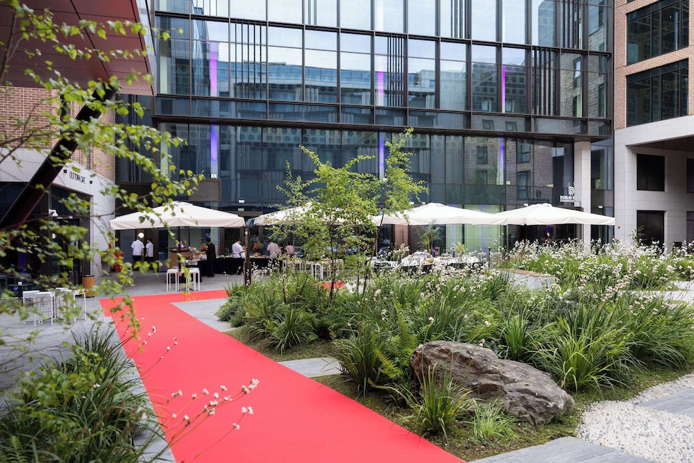 Radisson Blu Royal Hotel, Dublin — Hotel building in Dublin, Dublin City