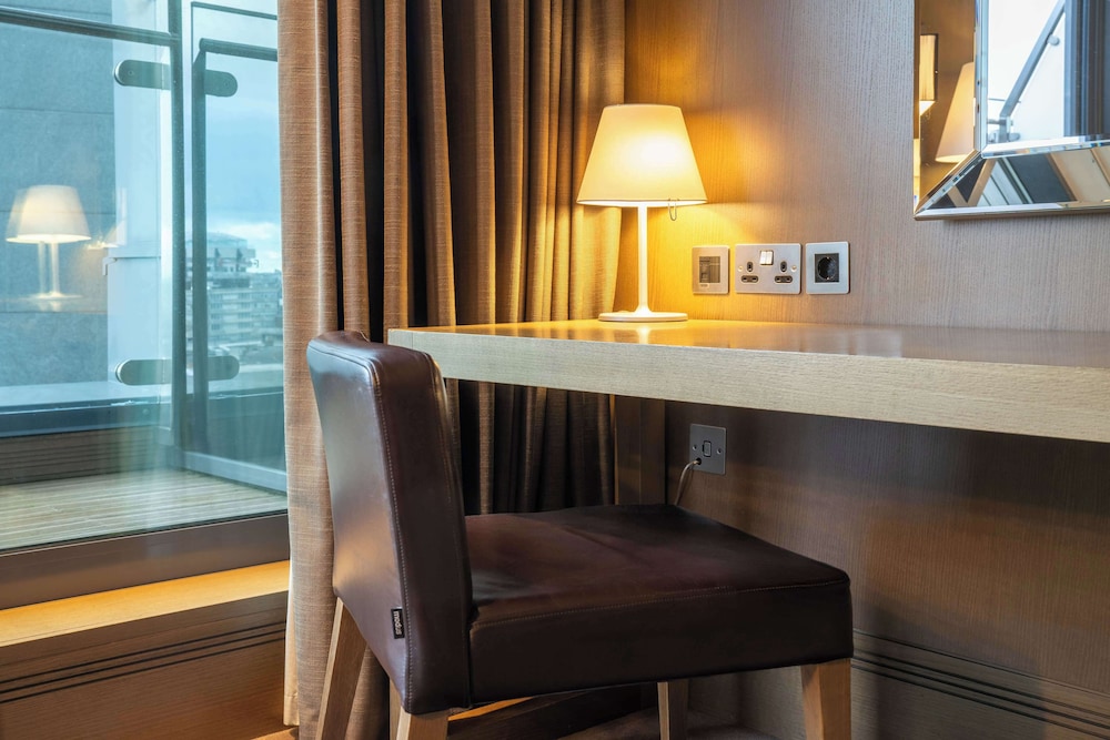Radisson Blu Royal Hotel, Dublin — Hotel rooms in Dublin, Dublin City