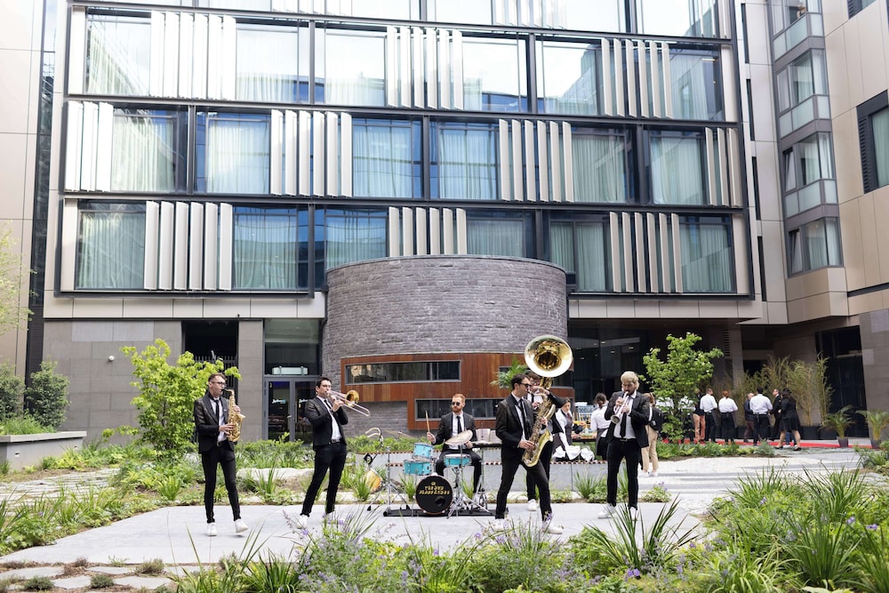 Radisson Blu Royal Hotel, Dublin — Attractions in the area in Dublin, Dublin City