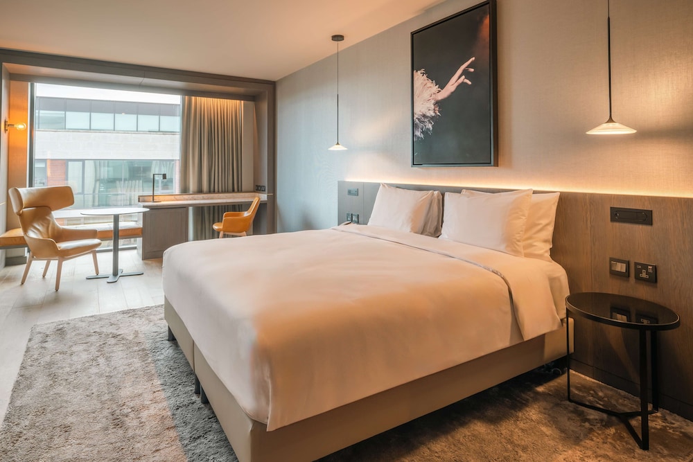 Radisson Blu Royal Hotel, Dublin — Hotel rooms in Dublin, Dublin City