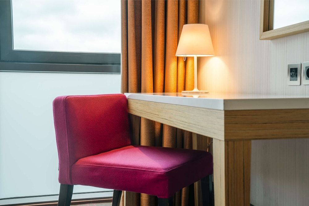 Radisson Blu Royal Hotel, Dublin — Hotel rooms in Dublin, Dublin City