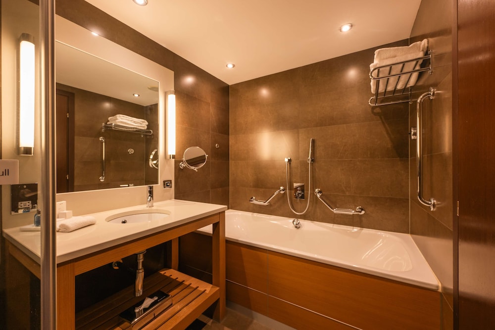 Radisson Blu Royal Hotel, Dublin — Hotel rooms in Dublin, Dublin City