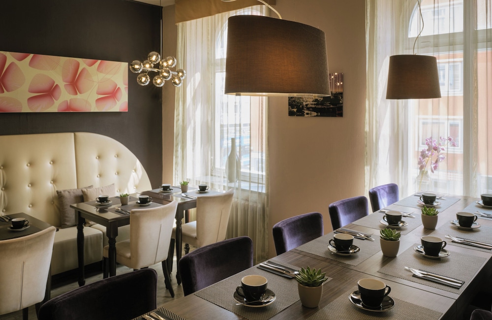 Leonardo Boutique Hotel Munich — Restaurant & bars in Munich, Bavaria