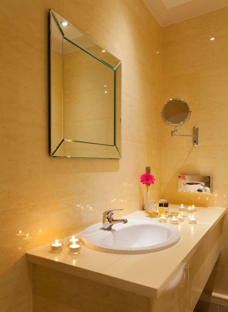 The Bonnington Dublin & Leisure Centre — Hotel rooms in Dublin, Dublin City