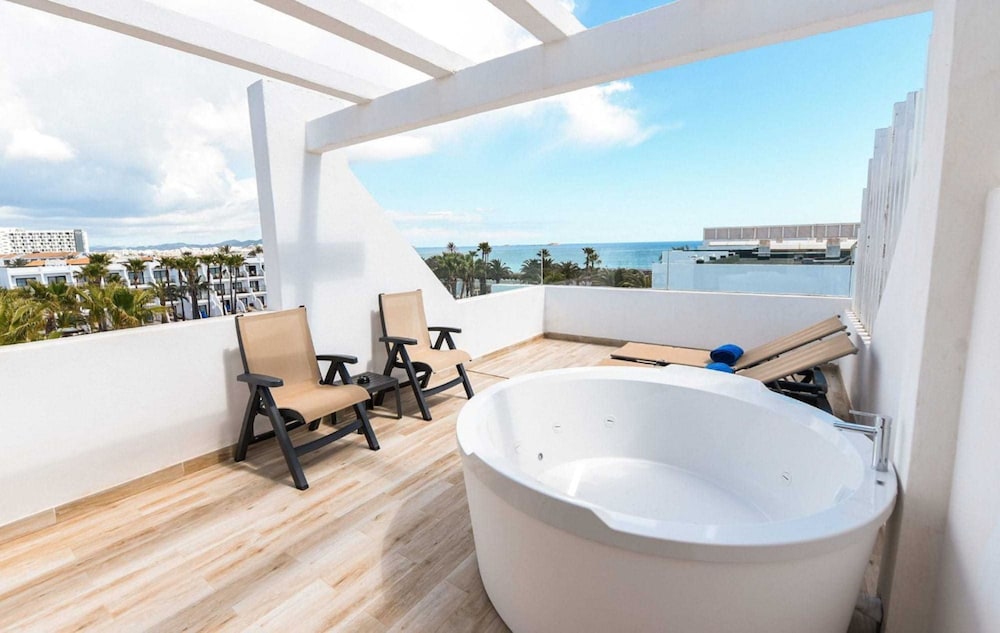 Grand Palladium White Island Resort & Spa - All Inclusive — Spa in Playa d'en Bossa, Balearic Islands