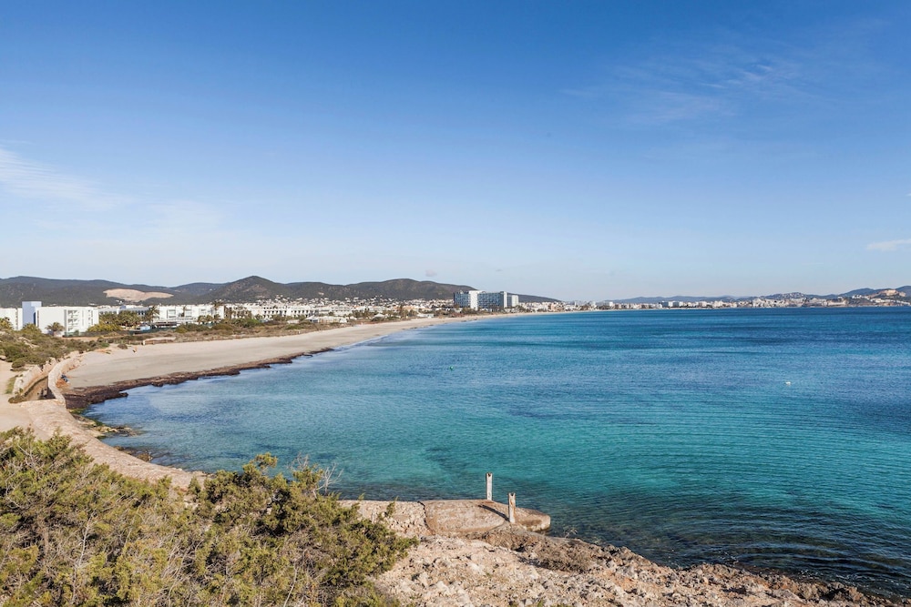 Grand Palladium White Island Resort & Spa - All Inclusive — Beach in Playa d'en Bossa, Balearic Islands